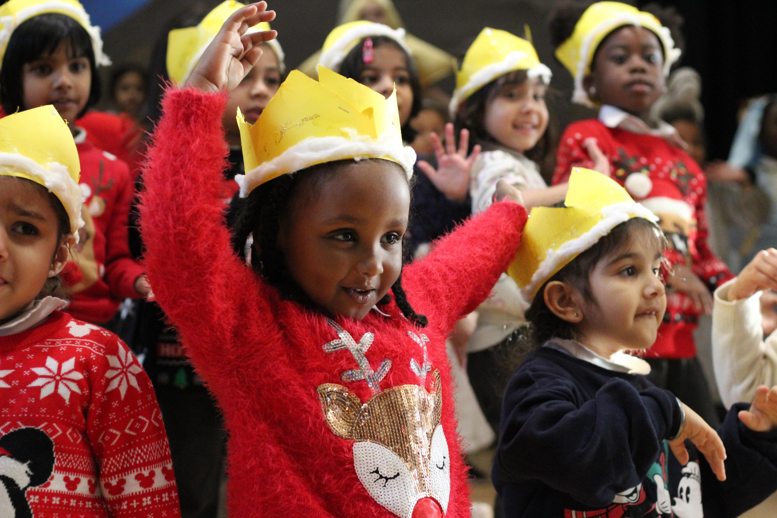 Primary students 7 - nativity singing